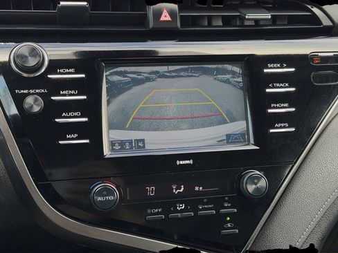 Used 2020 Toyota Camry SE w/ Convenience Package image 22