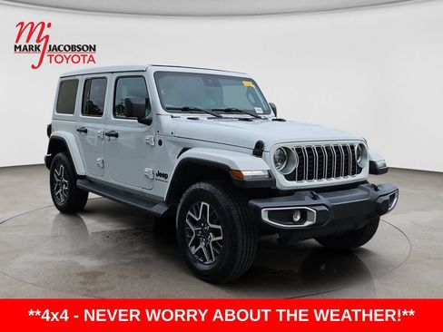 Used 2025 Jeep Wrangler Unlimited Sahara w/ Safety Group AWD/4WD image 6