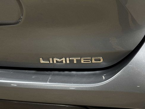 Used 2023 Toyota Highlander Limited AWD/4WD image 29