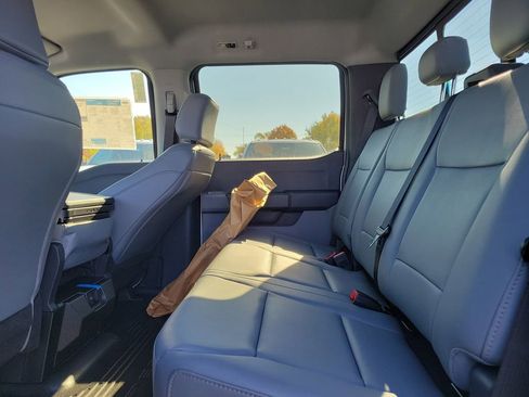 New 2026 Ford F550 4x4 Crew Cab image 15