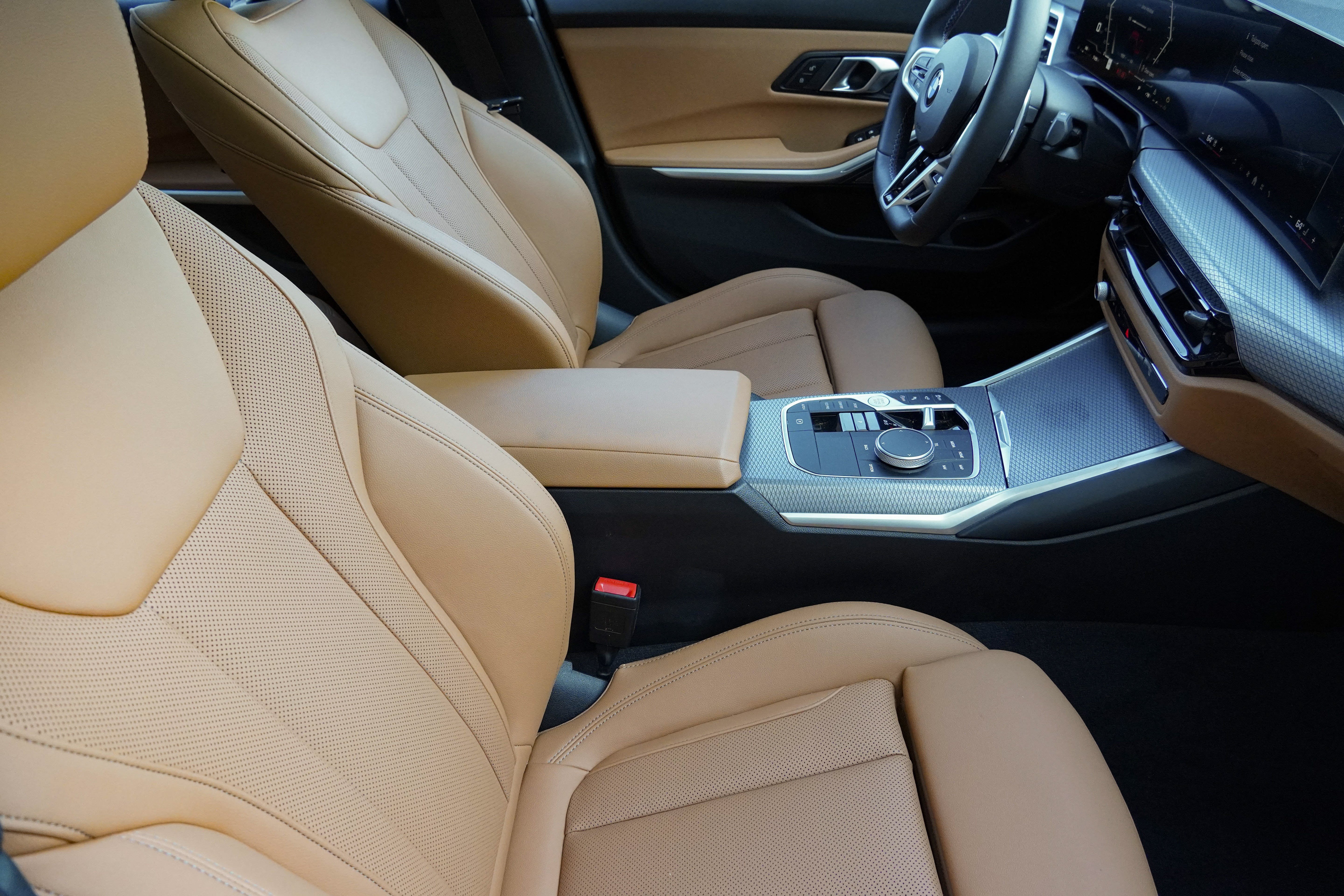 Certified 2025 BMW M340i xDrive AWD/4WD image 9