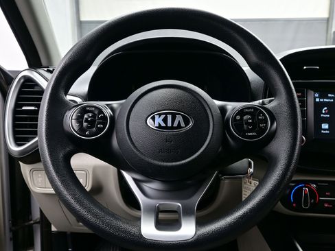Used 2020 Kia Soul LX image 22