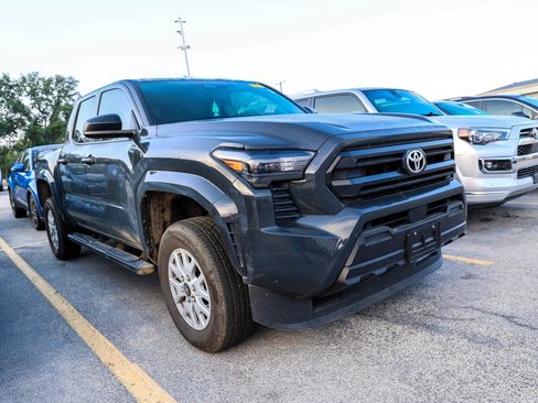 Used 2025 Toyota Tacoma SR RWD image 6