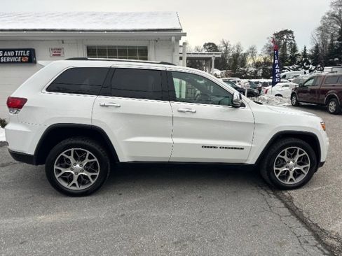 Used 2020 Jeep Grand Cherokee Limited image 6