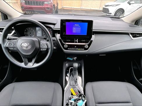 Certified 2025 Toyota Corolla LE image 13