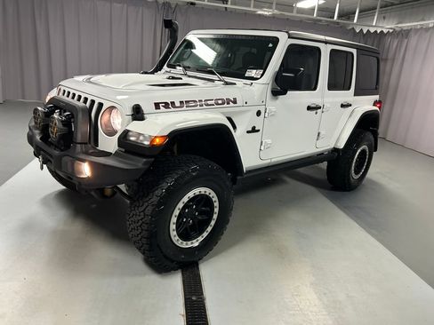 Used 2023 Jeep Wrangler Unlimited Rubicon w/ Cold Weather Group AWD/4WD image 3