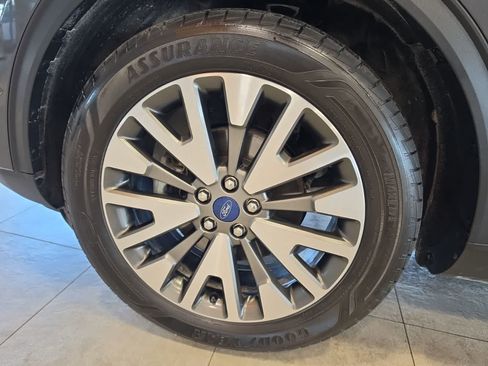 Used 2020 Ford Escape Titanium w/ Titanium Premium Package 2.0 AWD/4WD image 15
