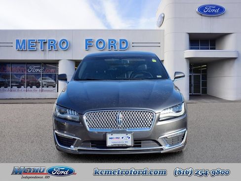 Used 2017 Lincoln MKZ Reserve FWD image 10