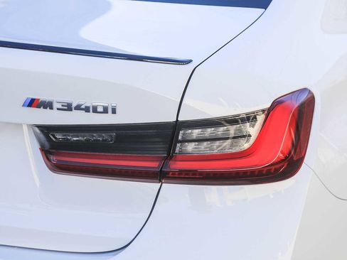 Certified 2025 BMW M340i w/ Premium Package image 7