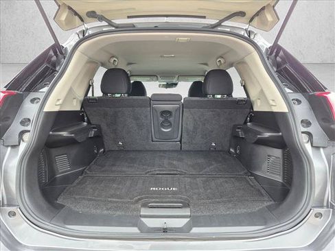 Used 2020 Nissan Rogue S w/ Special Edition Package FWD image 6