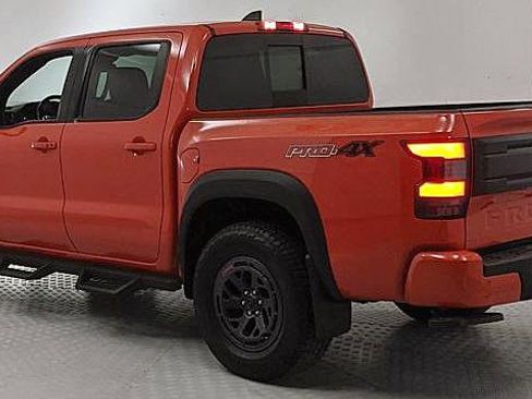 Used 2025 Nissan Frontier PRO-4X AWD/4WD image 4