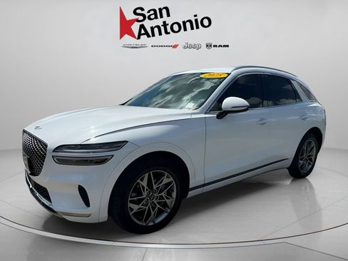 Used 2025 Genesis GV70 2.5T AWD/4WD image 7