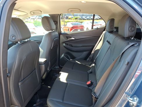 Used 2025 Buick Encore GX Sport Touring w/ Comfort Package image 10