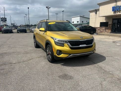 Used 2021 Kia Seltos SX w/ SX Sunroof Package image 8