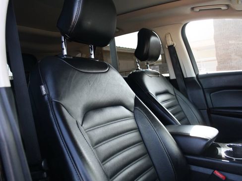 Used 2016 Ford Edge SEL w/ Equipment Group 201A FWD image 28