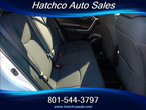 Used 2022 Toyota RAV4 LE image 22