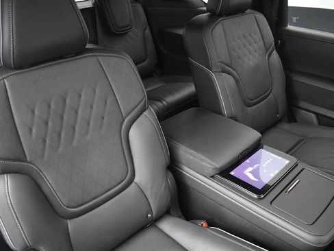 Used 2025 INFINITI QX80 Autograph w/ Autograph Exterior Package image 35