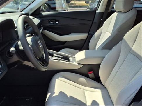 New 2025 Honda Accord SE image 5