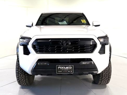 Used 2025 Toyota Tacoma TRD Off-Road image 11