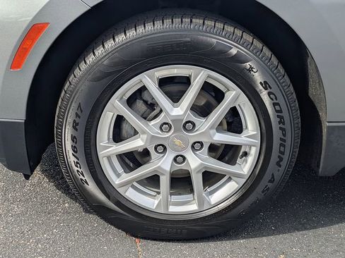 Used 2023 Chevrolet Equinox LT FWD image 11