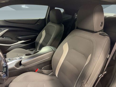 Used 2022 Chevrolet Camaro LT w/ Technology Package image 20