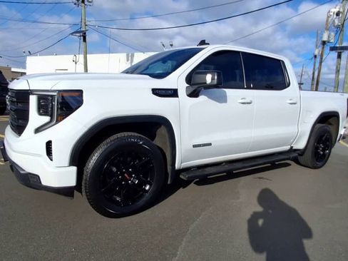 Used 2022 GMC Sierra 1500 Elevation w/ Elevation Premium Package image 6