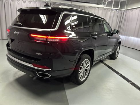Used 2023 Jeep Grand Cherokee L Summit w/ Advanced Protech Group IV AWD/4WD image 7