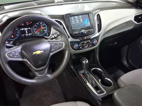 Used 2018 Chevrolet Equinox LS image 26