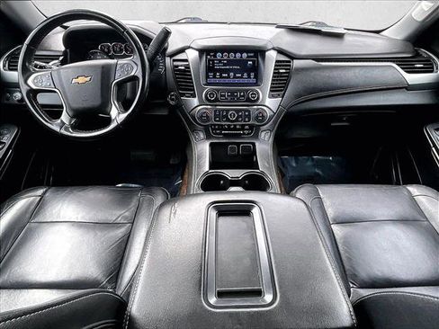 Used 2020 Chevrolet Suburban LT image 15