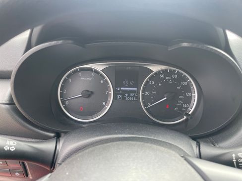 Used 2024 Nissan Versa S image 38