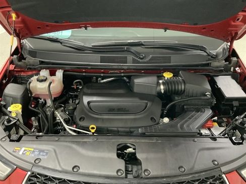 Used 2025 Chrysler Pacifica Select FWD image 10