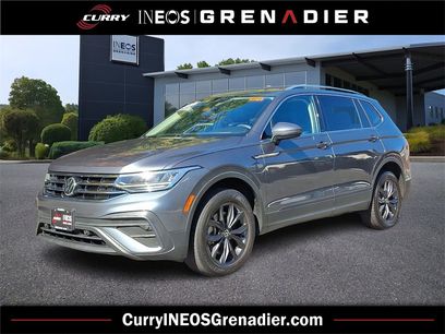 Used 2022 Volkswagen Tiguan SE w/ Panoramic Sunroof Package