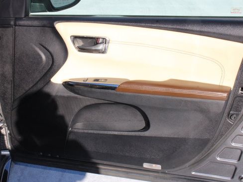 Used 2013 Toyota Avalon Limited image 18