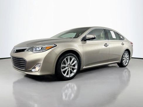 Used 2013 Toyota Avalon Limited image 42