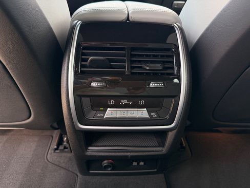 Used 2025 BMW X5 sDrive40i RWD image 19