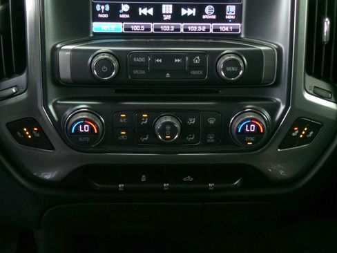 Used 2018 Chevrolet Silverado 1500 LT w/ All Star Edition RWD image 12