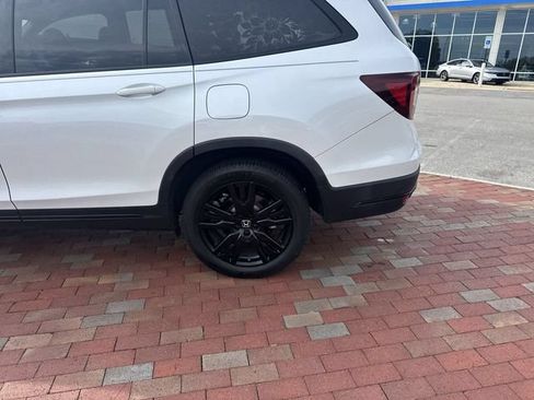 Used 2022 Honda Pilot Black Edition image 14