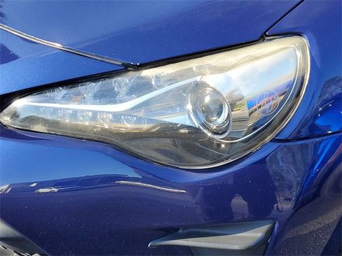 Used 2017 Toyota 86 image 6