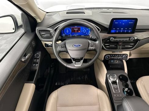 Used 2020 Ford Escape Titanium w/ Titanium Premium Package 2.0 AWD/4WD image 11