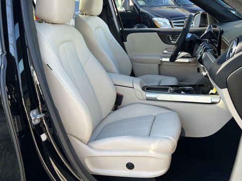 New 2026 Mercedes-Benz GLB 250 4MATIC image 26