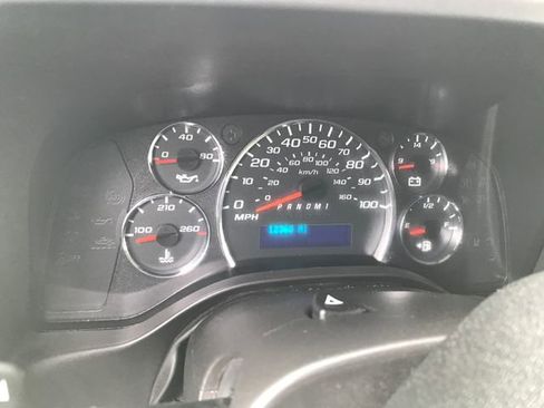 Used 2024 GMC Savana 2500 Extended w/ Driver Convenience Package image 7