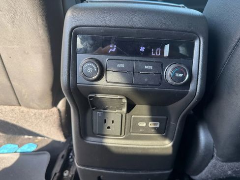 Used 2020 GMC Acadia SLT FWD image 13