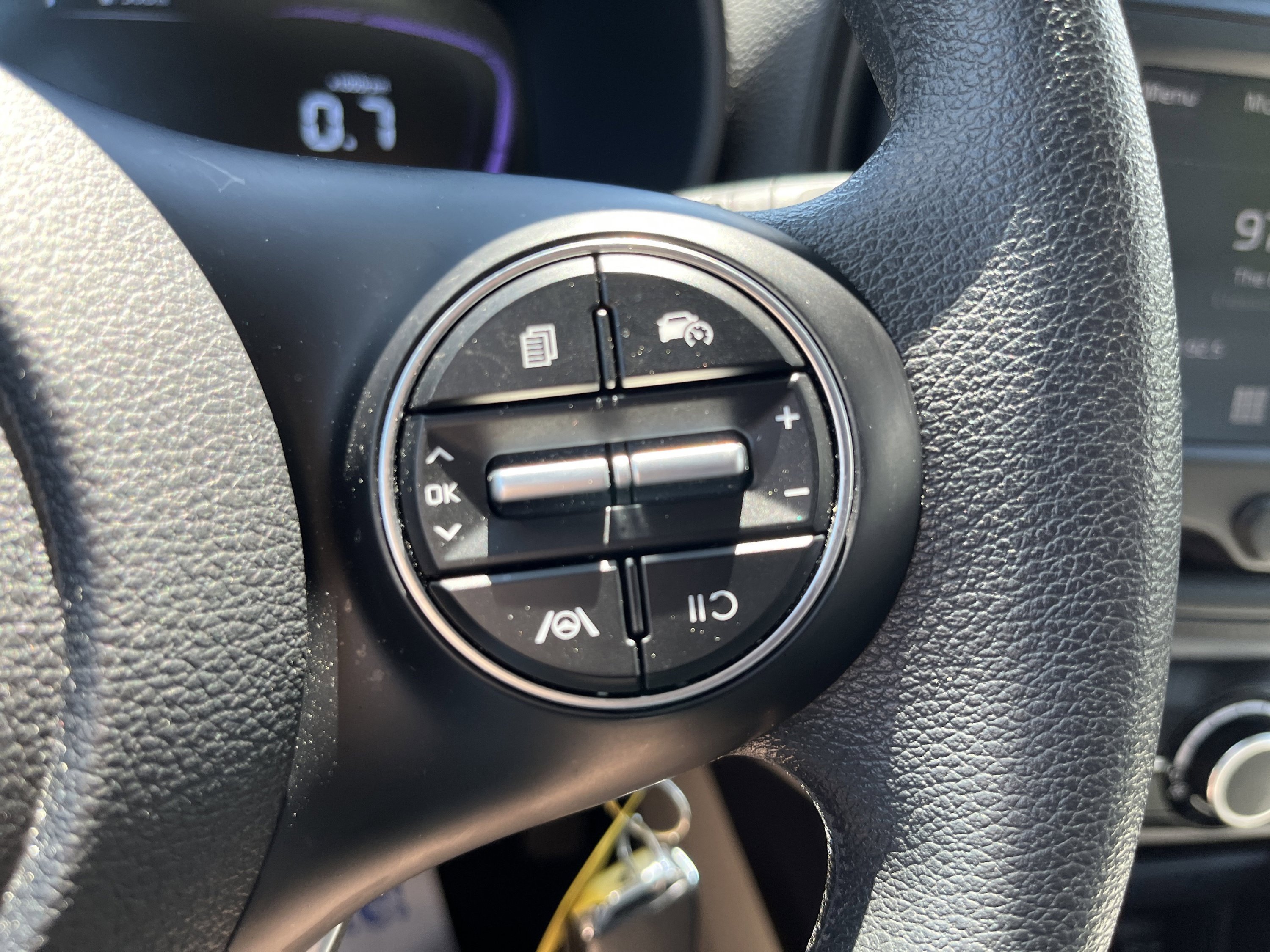 Used 2025 Kia Soul LX FWD image 22