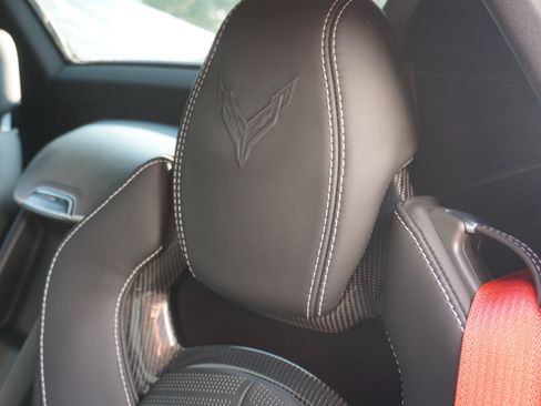 Used 2024 Chevrolet Corvette Stingray Preferred Conv w/ Z51 Performance Package RWD image 22
