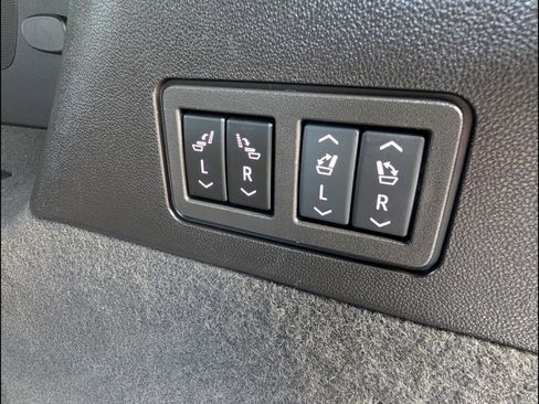 Used 2024 Cadillac XT6 Premium Luxury w/ Technology Package image 18