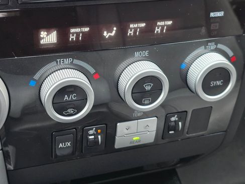 Used 2008 Toyota Sequoia Limited image 33