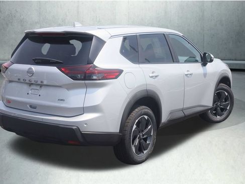 Used 2025 Nissan Rogue SV AWD/4WD image 17