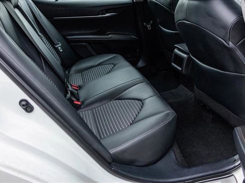 Used 2022 Toyota Camry SE w/ Convenience Package image 25