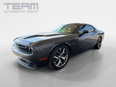 Used 2016 Dodge Challenger R/T w/ Sound Group RWD image 3