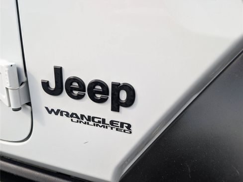Used 2022 Jeep Wrangler Unlimited Sport AWD/4WD image 10